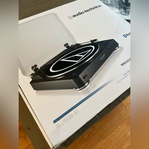 Brand new Turntable!